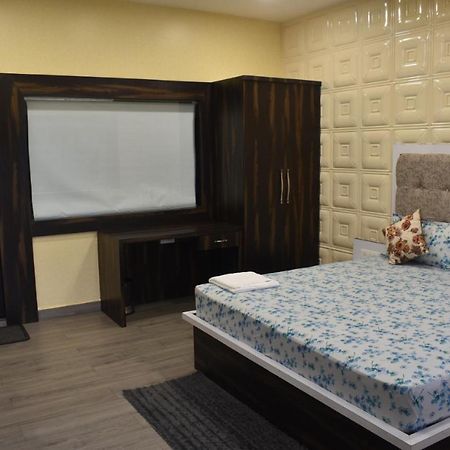 Midwaay Resort Patratu Extérieur photo