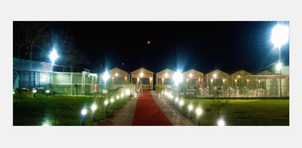 Midwaay Resort Patratu Extérieur photo