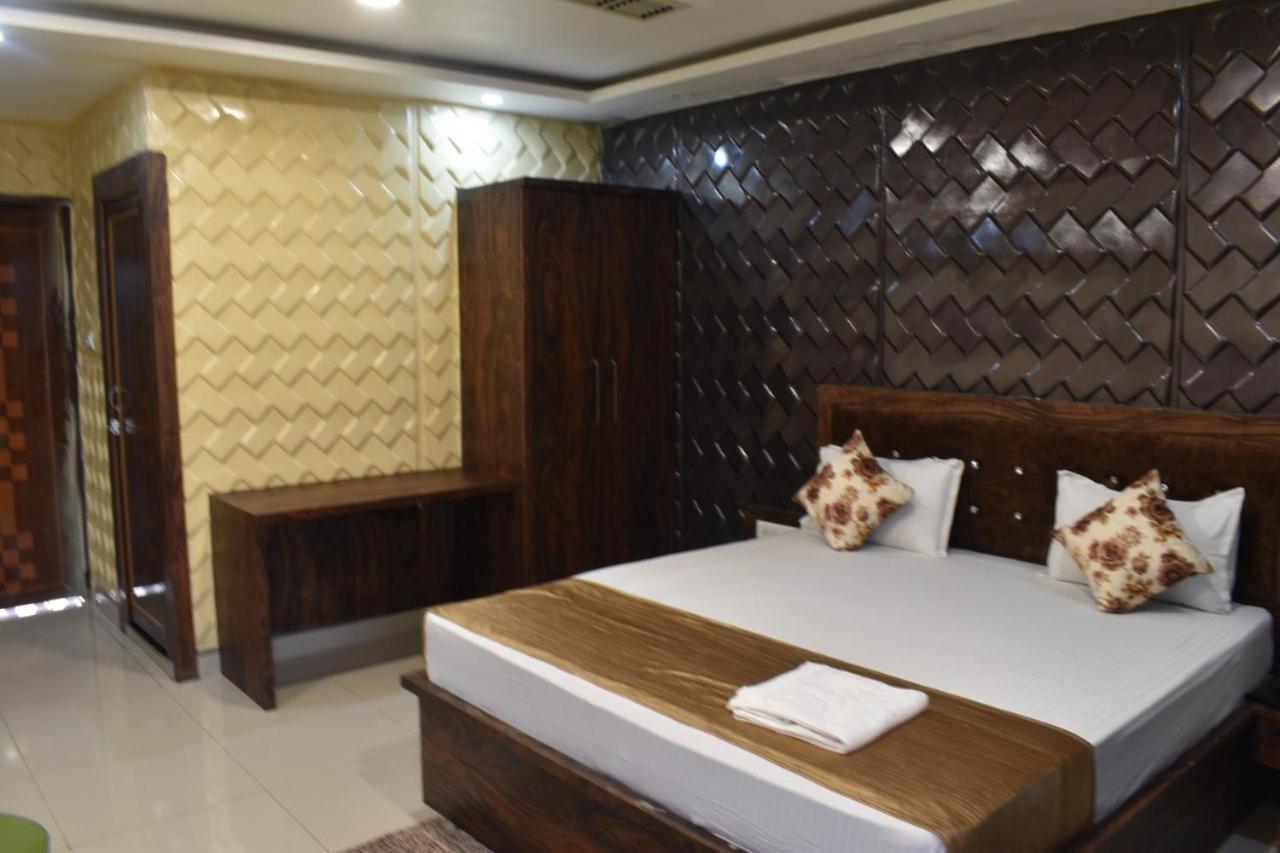 Midwaay Resort Patratu Extérieur photo