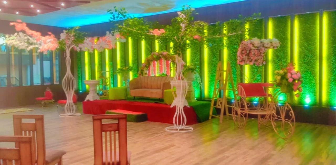 Midwaay Resort Patratu Extérieur photo